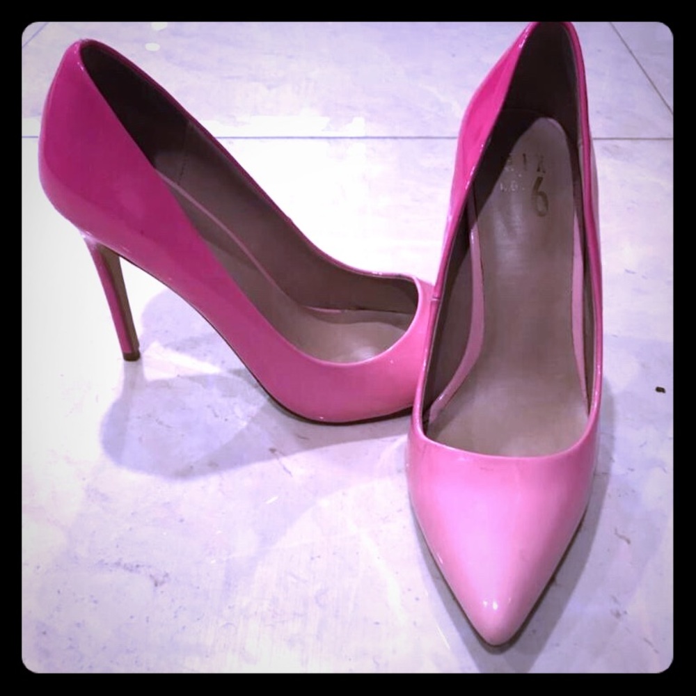 Pink ombré pumps